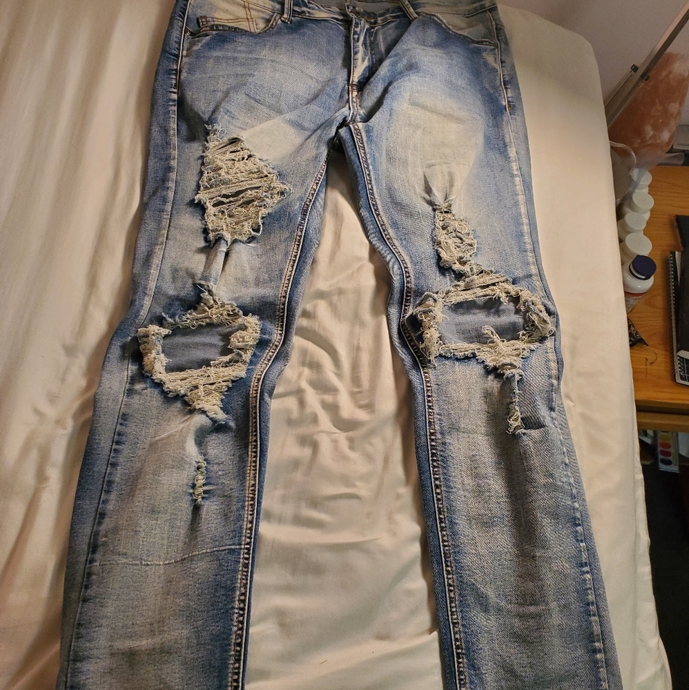 KDNK Ripped Jeans Light Wash Blue